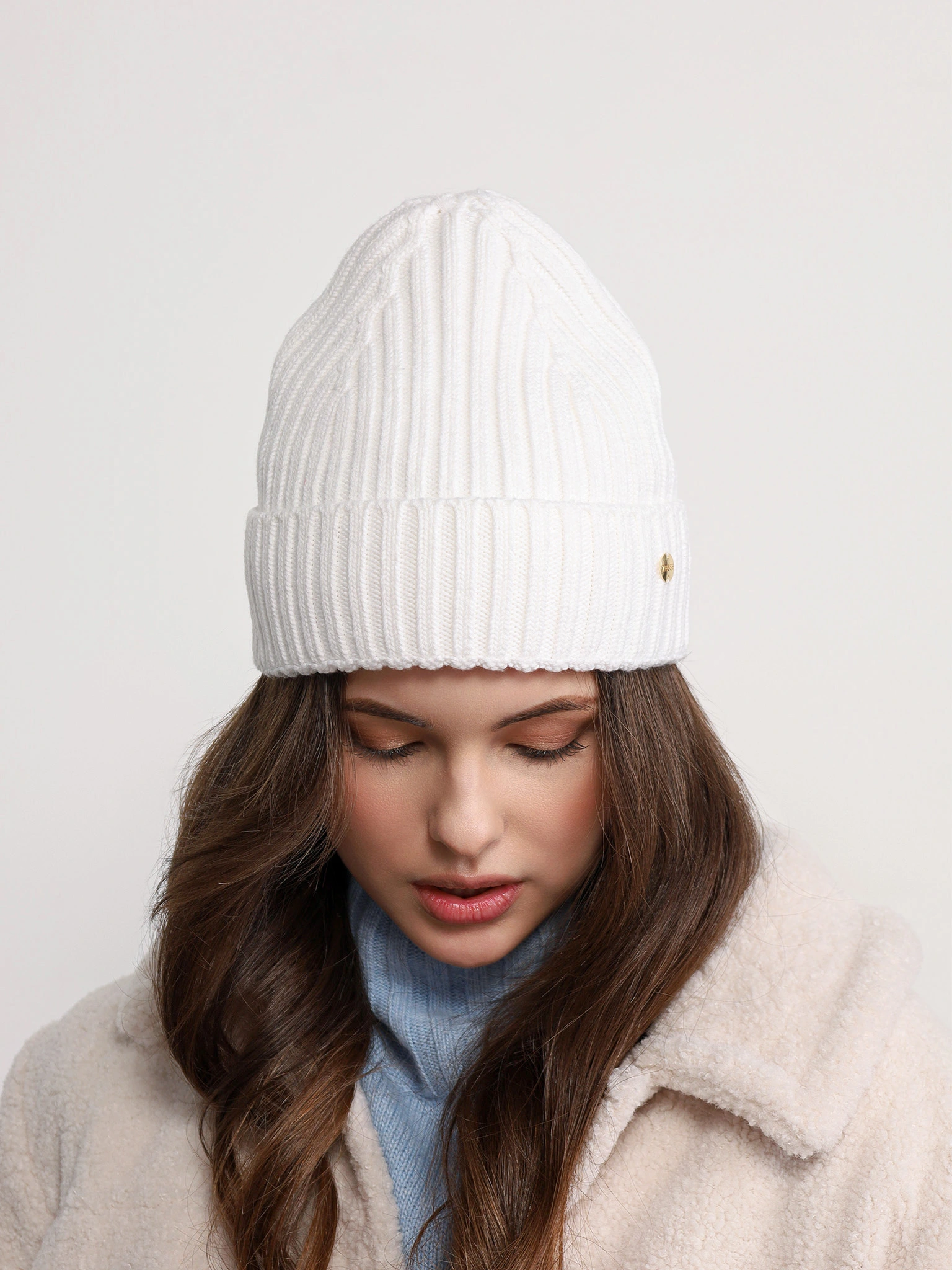 Шапка-бини из смесовой вискозы с отворотом на подкладе в ассортименте